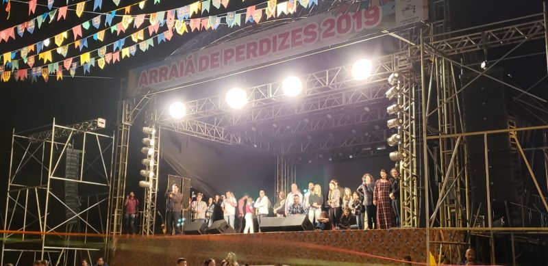 Prefeito Vinícius Barreto trouxe de volta a Festa da Família Perdizense: “O ARRAIÁ DE PERDIZES”.